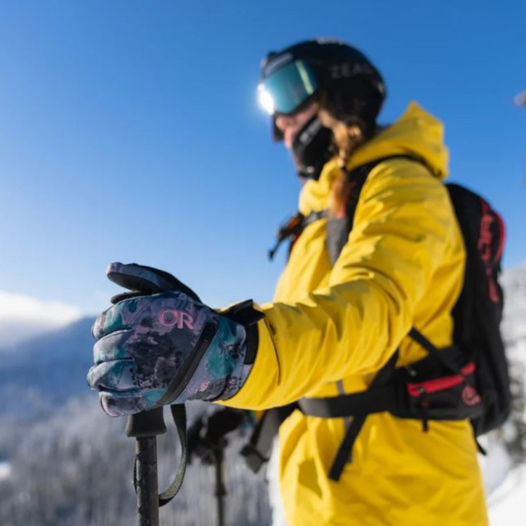 Outdoor Research Revolution II Gore-Tex Gloves - Women's - Image 2